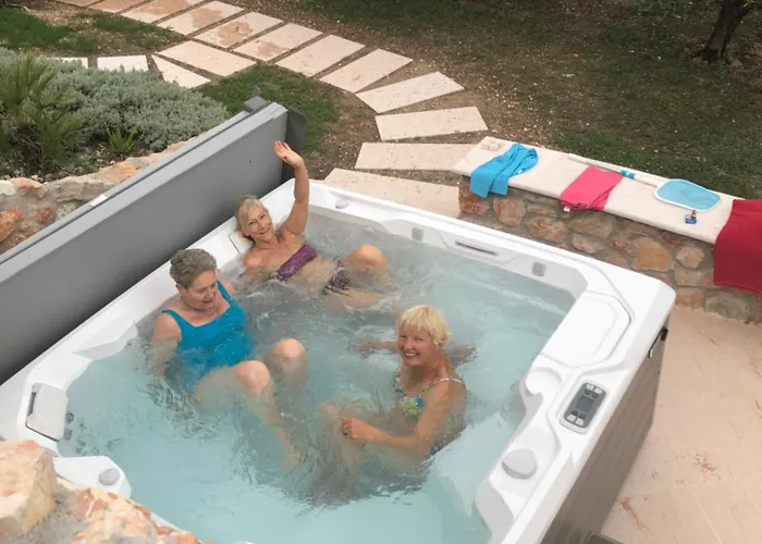 לינה וארוחת בוקר Romy Rocker