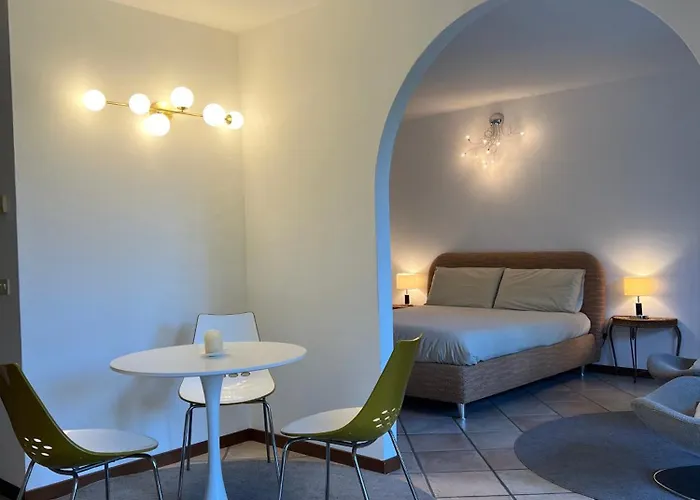 לינה וארוחת בוקר Romy Rocker Mizzole