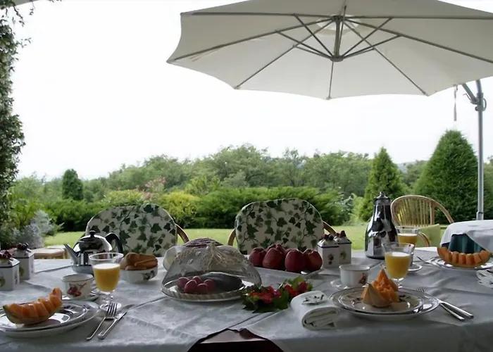 Romy Rocker Bed and Breakfast 4*