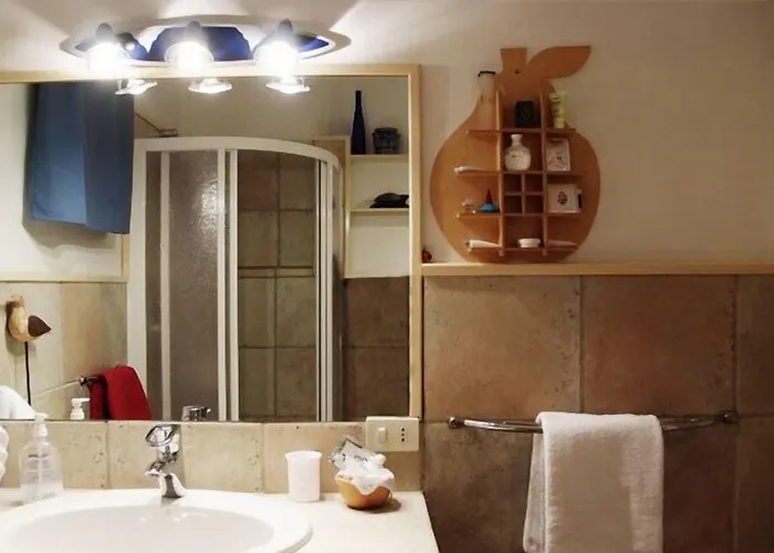 לינה וארוחת בוקר Romy Rocker