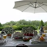 Romy Rocker Bed and breakfast 4*
